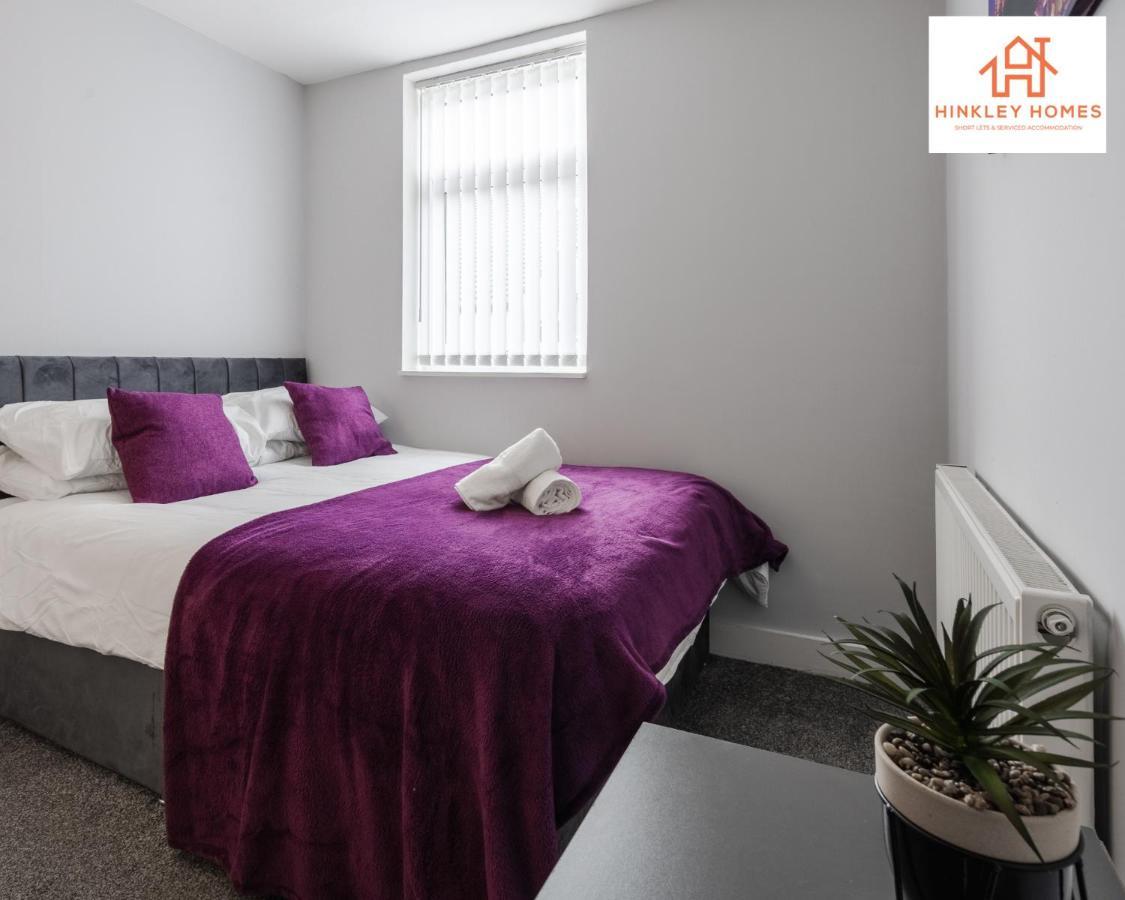 Supersized House 6 Beds Sleeps 14 W Garden & Carpark By Hinkley Homes Short Lets & Serviced Accommodation Liverpool Exterior foto