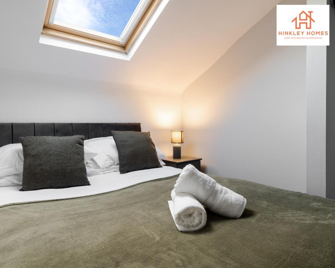 Supersized House 6 Beds Sleeps 14 W Garden & Carpark By Hinkley Homes Short Lets & Serviced Accommodation Liverpool Exterior foto