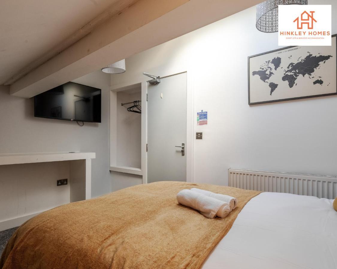 Supersized House 6 Beds Sleeps 14 W Garden & Carpark By Hinkley Homes Short Lets & Serviced Accommodation Liverpool Exterior foto