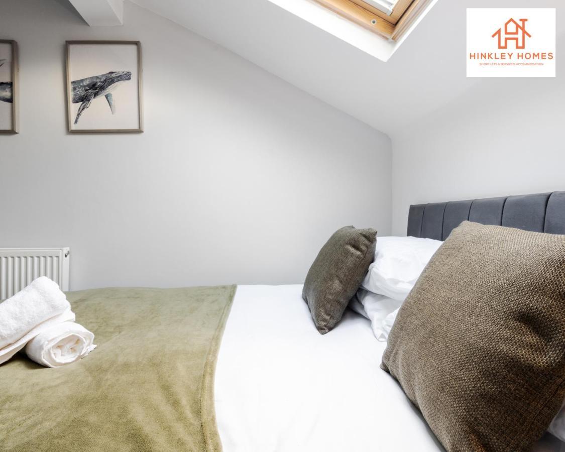 Supersized House 6 Beds Sleeps 14 W Garden & Carpark By Hinkley Homes Short Lets & Serviced Accommodation Liverpool Exterior foto